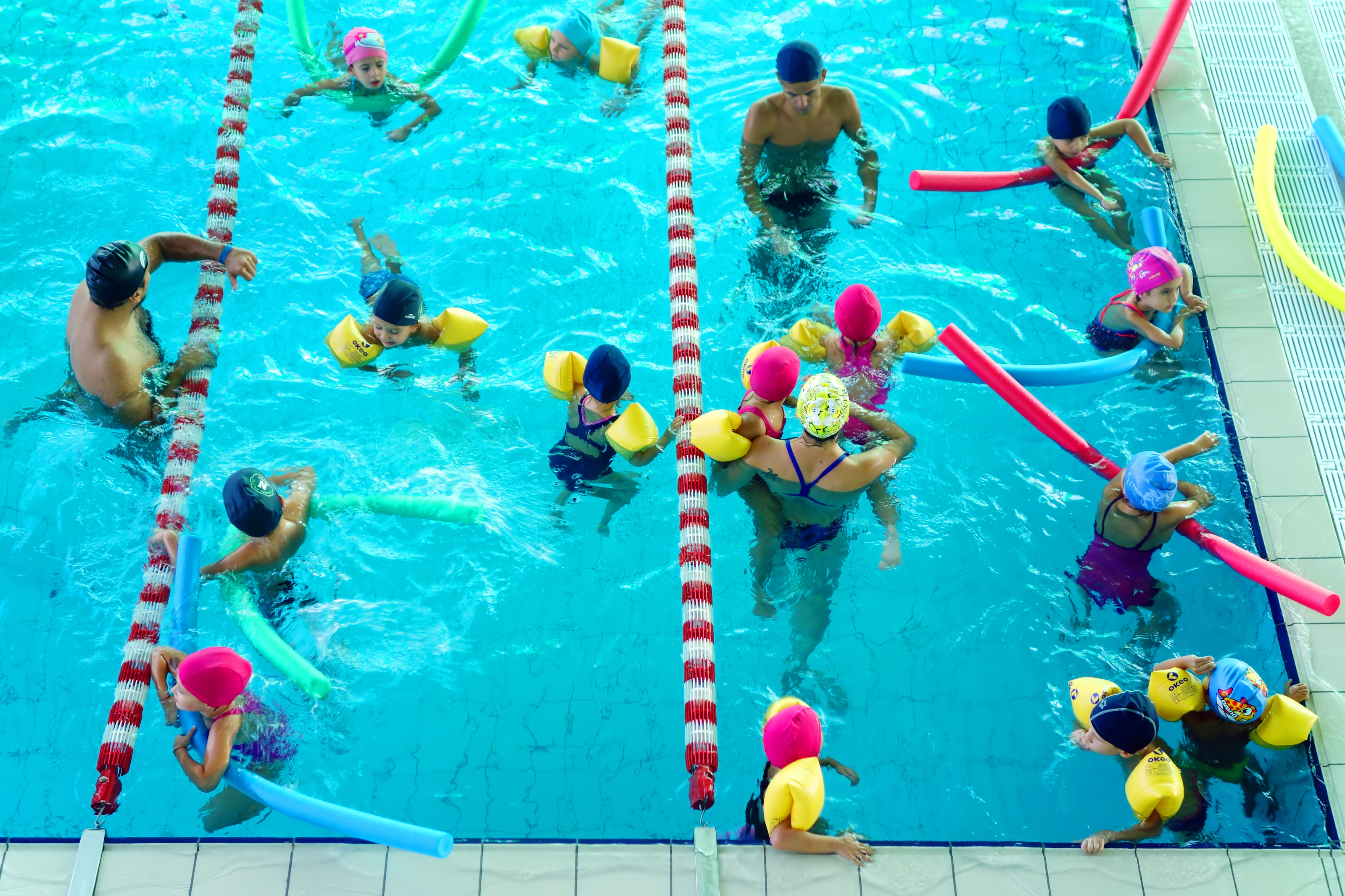 Fun kids swimming class in Dubai